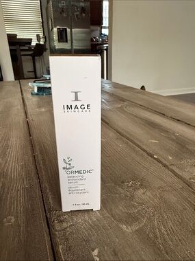Image Skincare Ormedic Balancing Antioxidant Serum - White